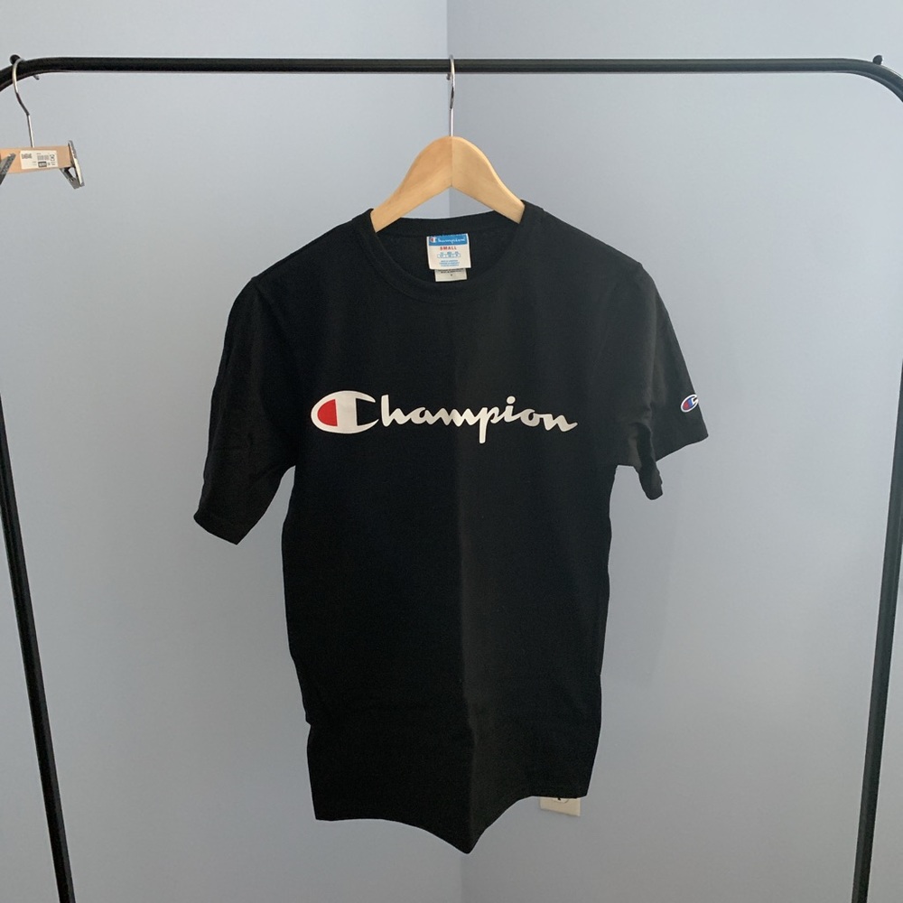 CHAMPION - GRAPHIC TEE